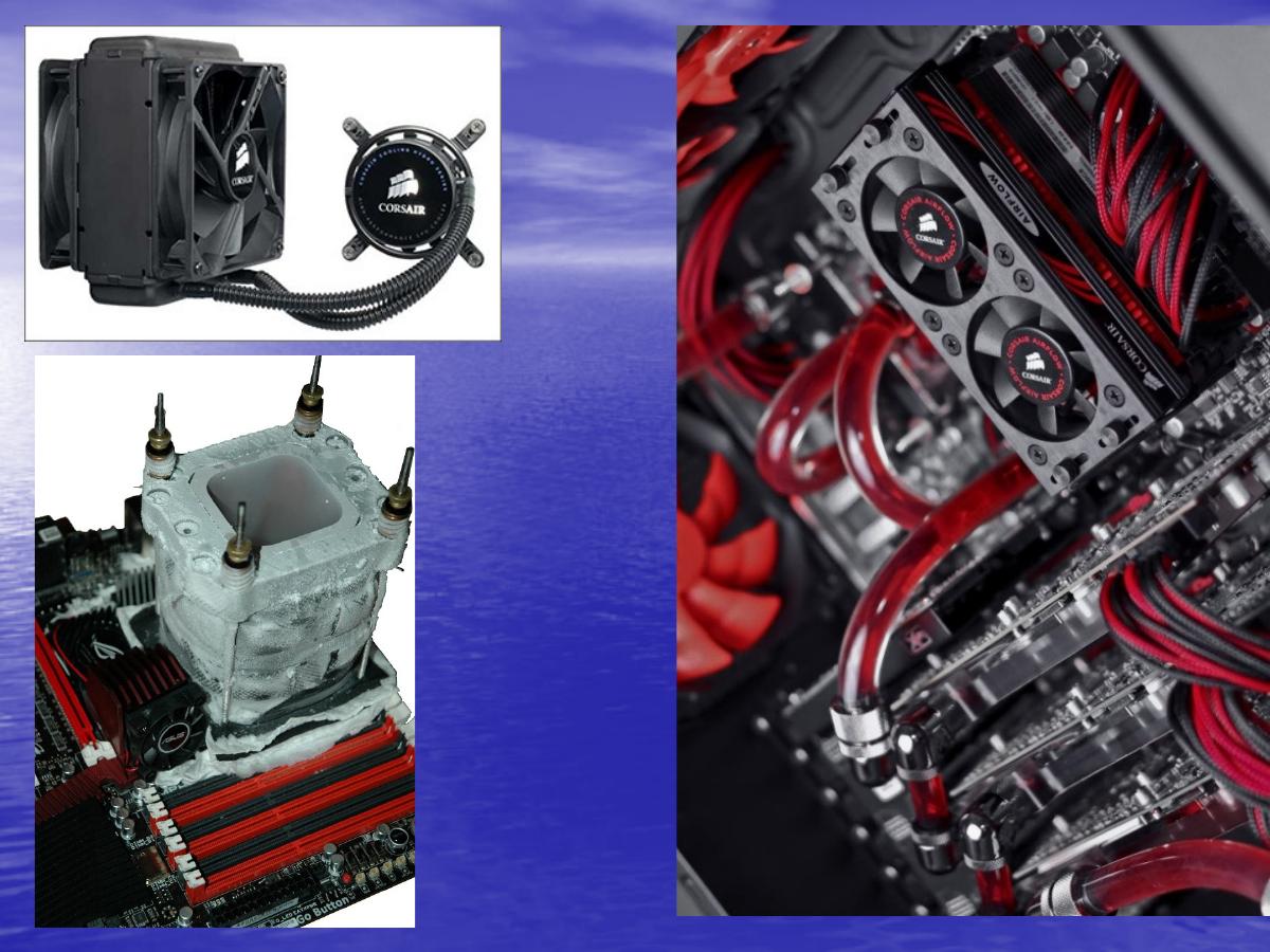 Vodní chlazení – AIO Corsair a custom loop